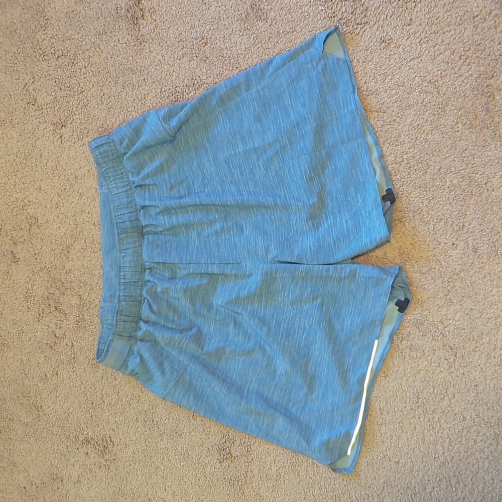 Lululemon men's blue lined shorts medium